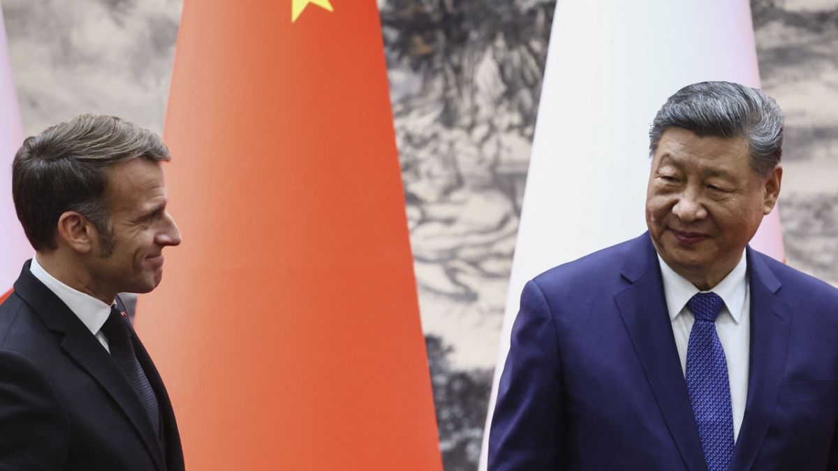Macron exhorte Xi Jinping à s'engager pour la paix en Ukraine