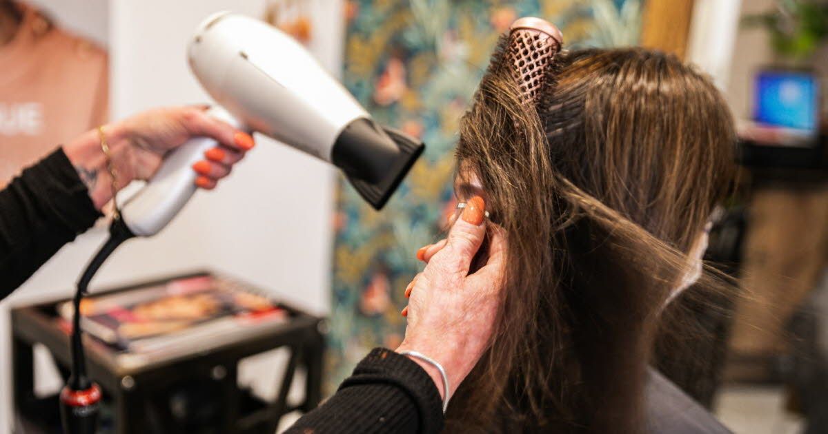 Comment les salons de coiffure s'adaptent à la montée des barber shops