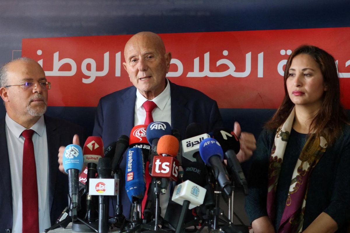 Arrestation de l'opposant Ahmed Néjib Chebbi : un tournant inquiétant pour la démocratie tunisienne