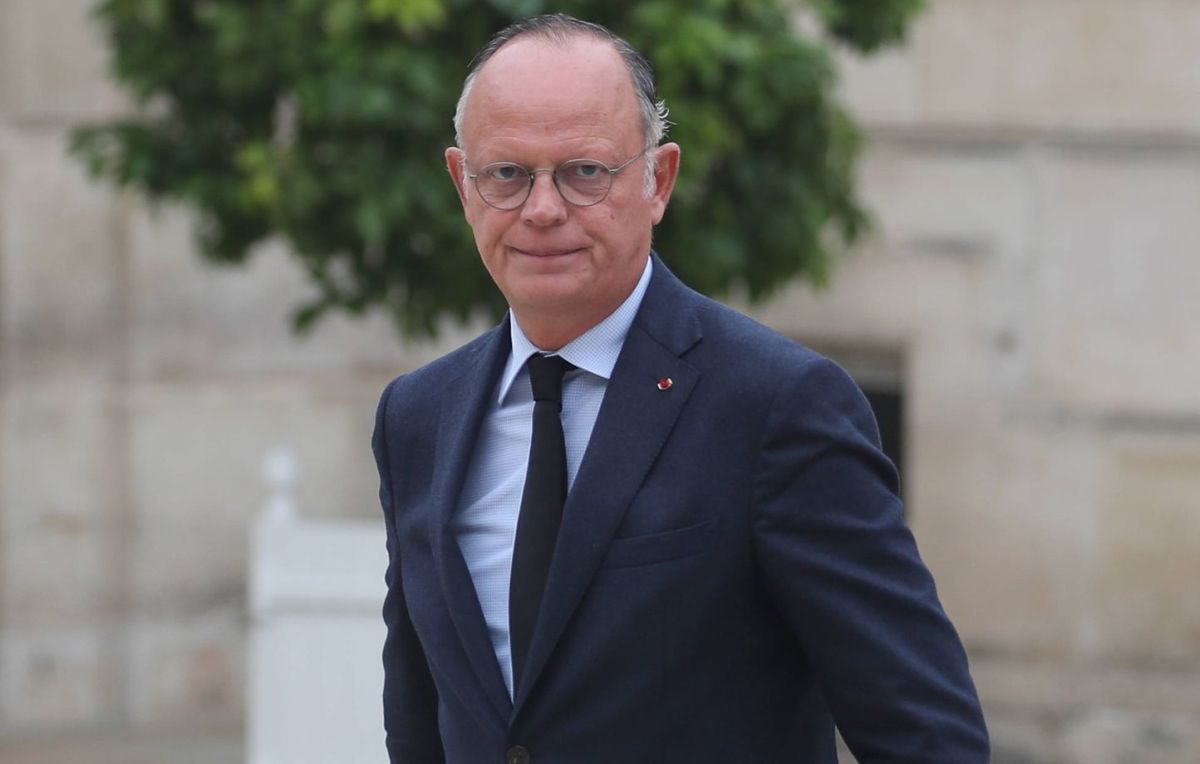Edouard Philippe sous pression : tensions au sein de la majorité sur le budget 2026