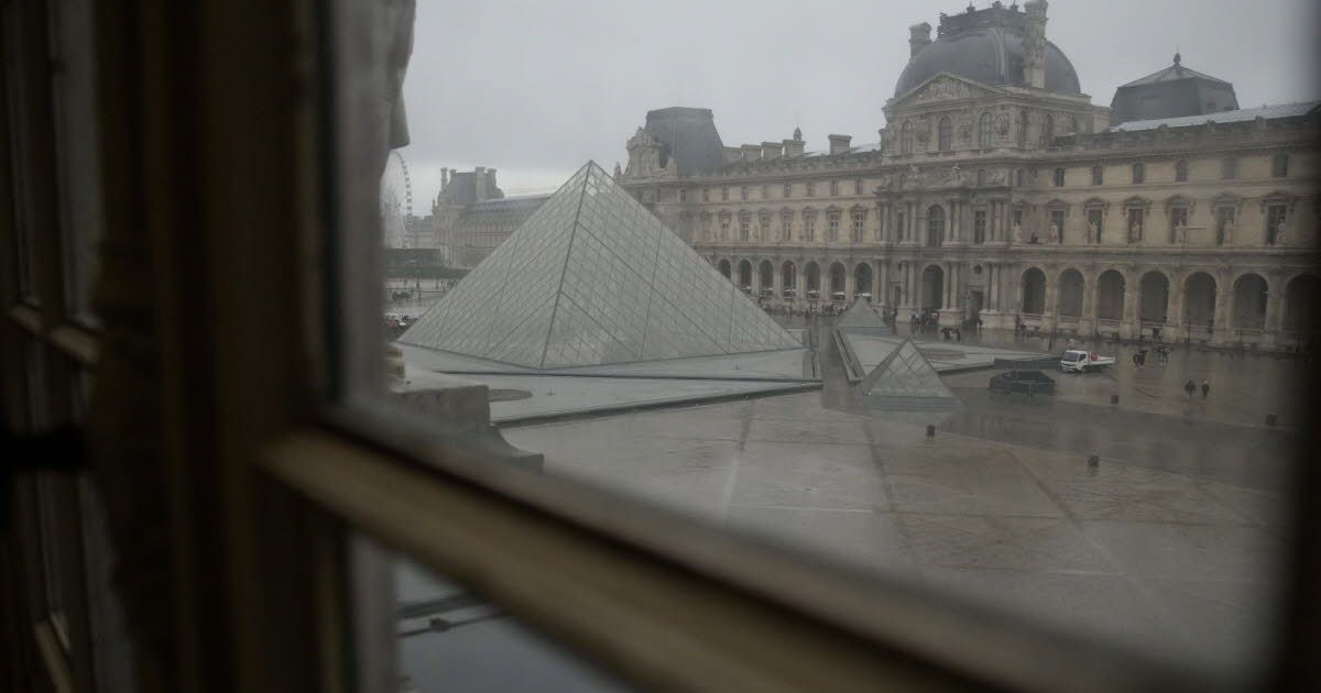 Une fuite d'eau au Louvre : des milliers d'œuvres en péril