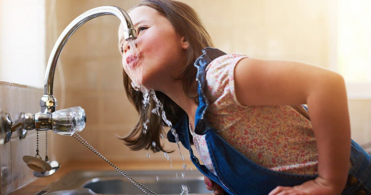 Attention à l'eau chaude du robinet : un risque inattendu pour votre santé