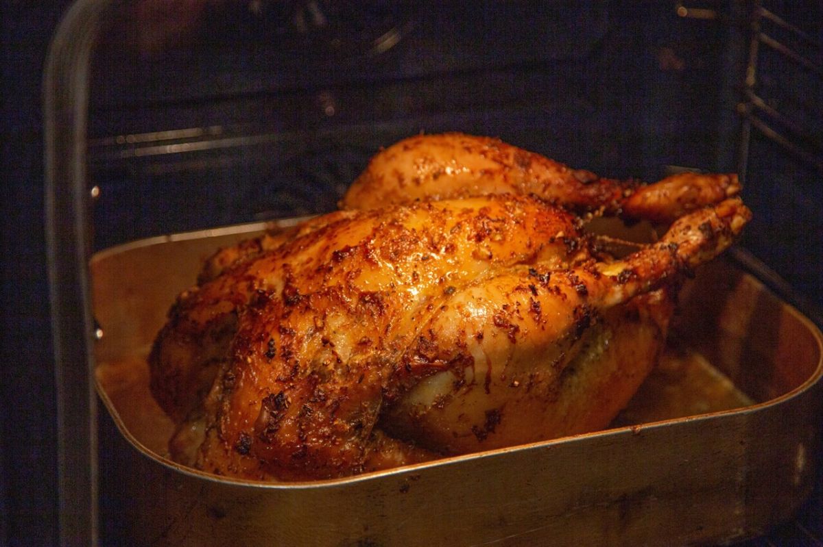 Fête de Noël : peut-on déguster de la volaille en toute sécurité cette année ?