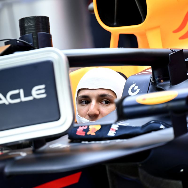 Isack Hadjar prend le volant de Red Bull : un rêve en route