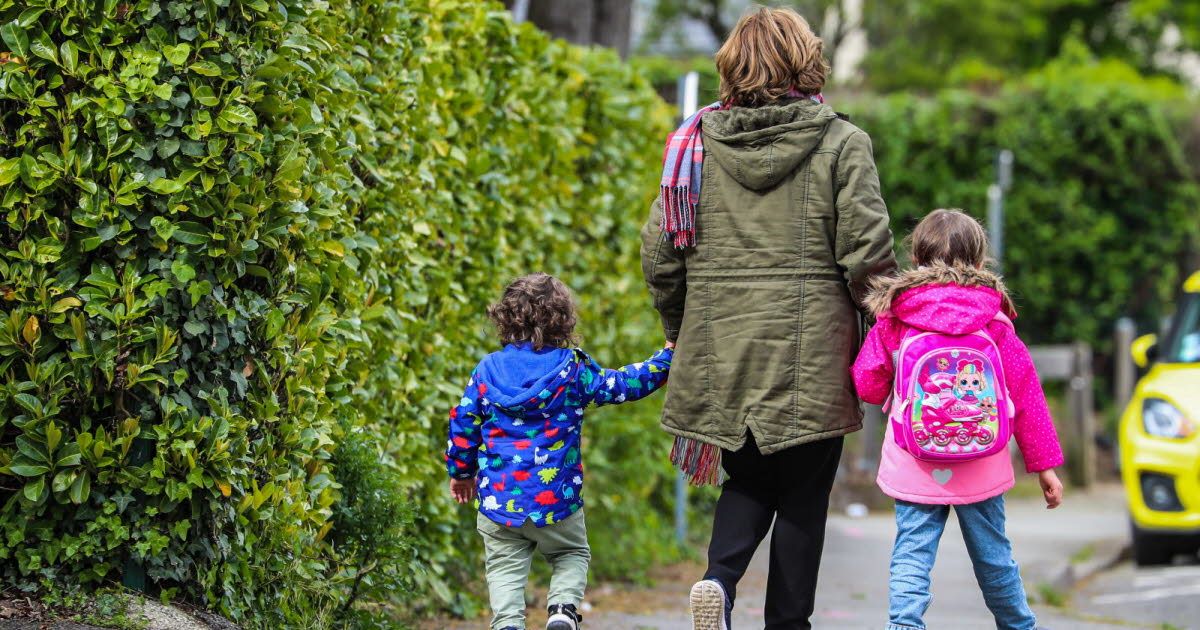 La vie de Sophie : un parcours de maman solo pleine de défis et de courage