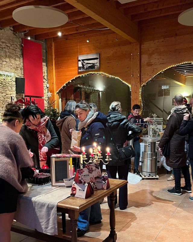 Émerveillez-vous au village de Noël du Château des Tourtes