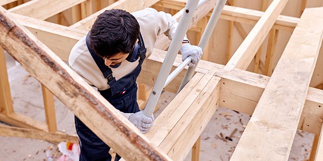 Optimisez votre garage avec une mezzanine : un espace de rangement ingénieux