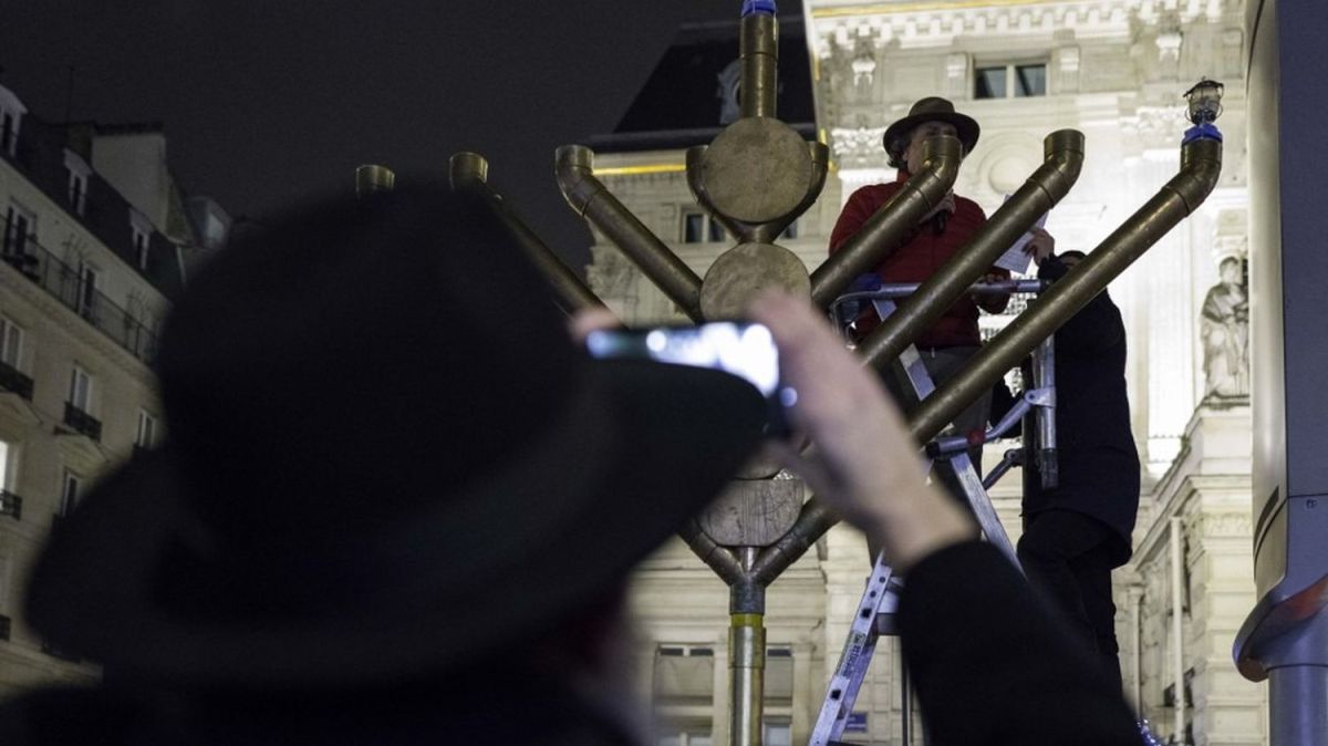 Attaque à Sydney : une célébration de Hanoukka endeuillée par la violence