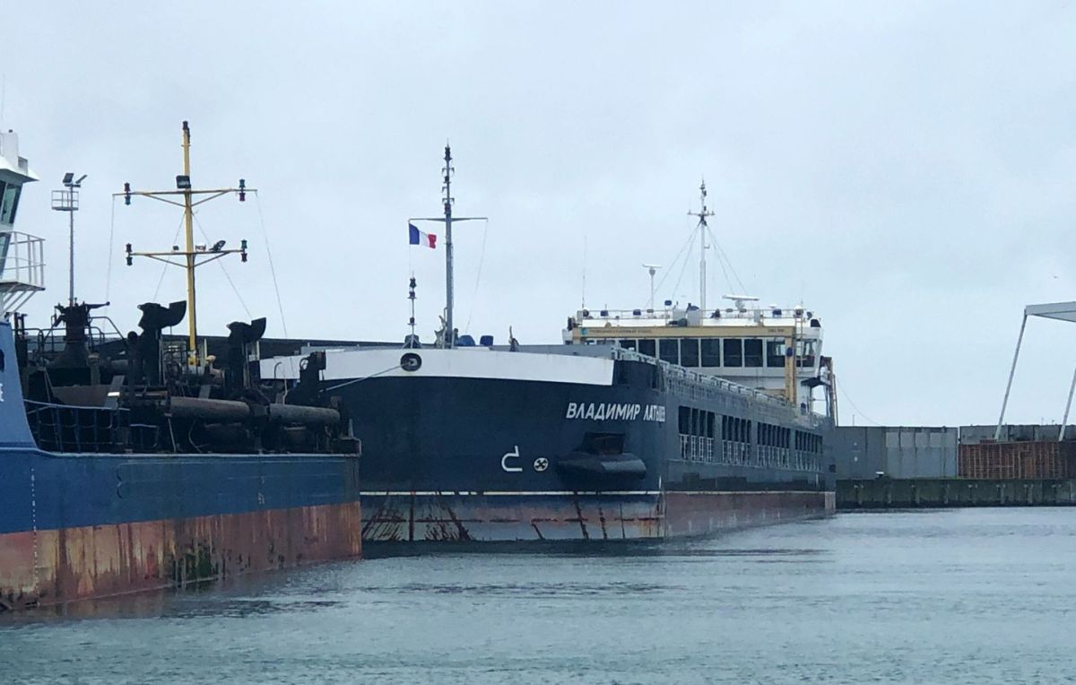 Le futur incertain du cargo russe bloqué à Saint-Malo