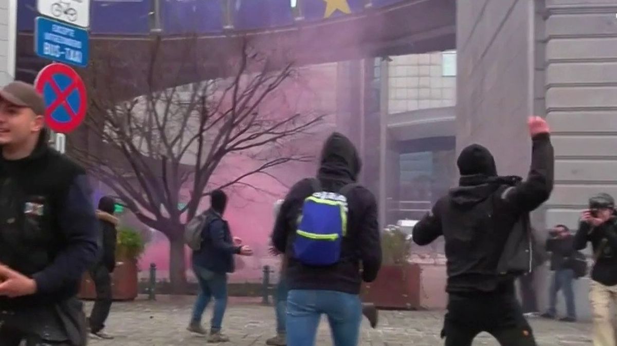 Des agriculteurs en colère s'opposent à l'accord Mercosur à Bruxelles