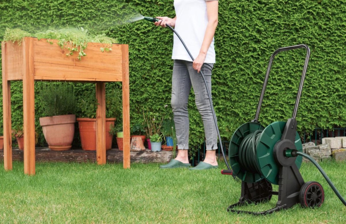 Transformez votre jardinage avec le chariot enrouleur de Lidl