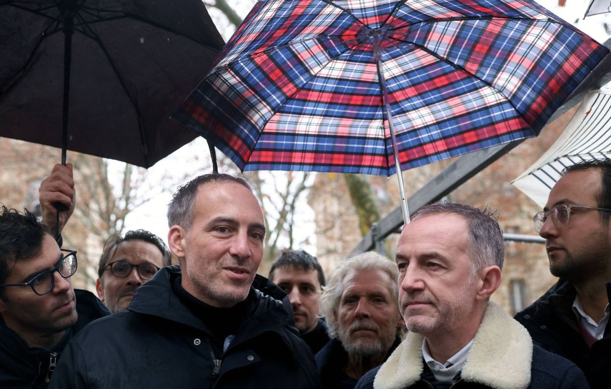 Raphaël Glucksmann dénonce la montée du trumpisme dans la campagne parisienne