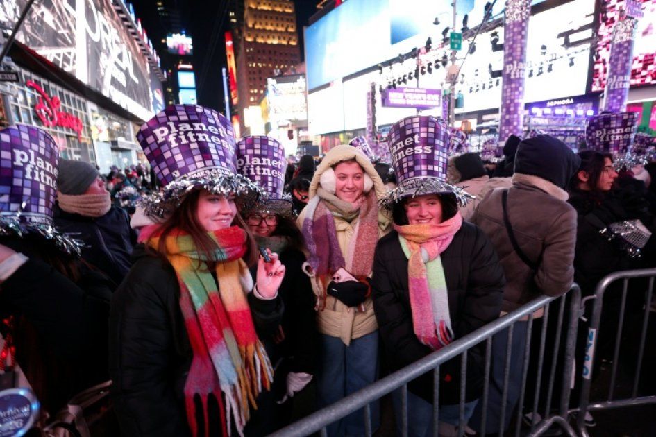 Le monde passe en 2026, une année pleine d'incertitudes et d'espérances