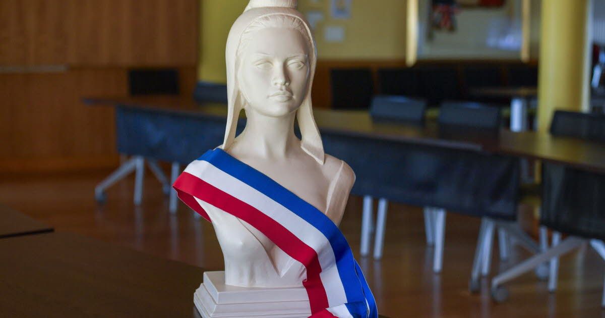 Briser le plafond de verre : l'engagement politique des femmes en question