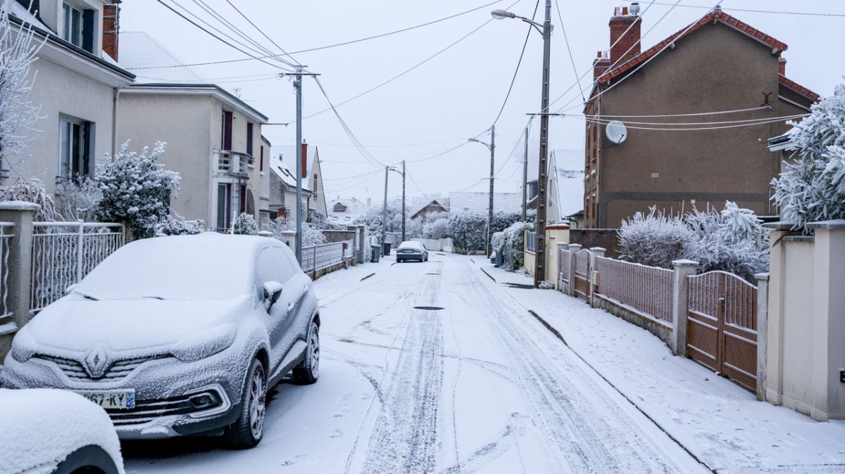 Neige et verglas : vigilance orange étendue, conseils pour traverser la tempête