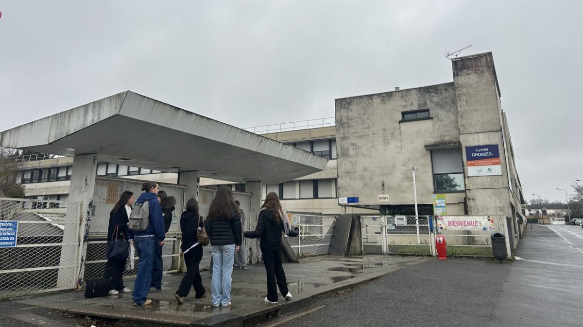 Une alerte intrusion au lycée Choiseul de Tours sème la panique