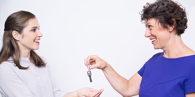 Prêter un logement à son enfant : les règles à connaître