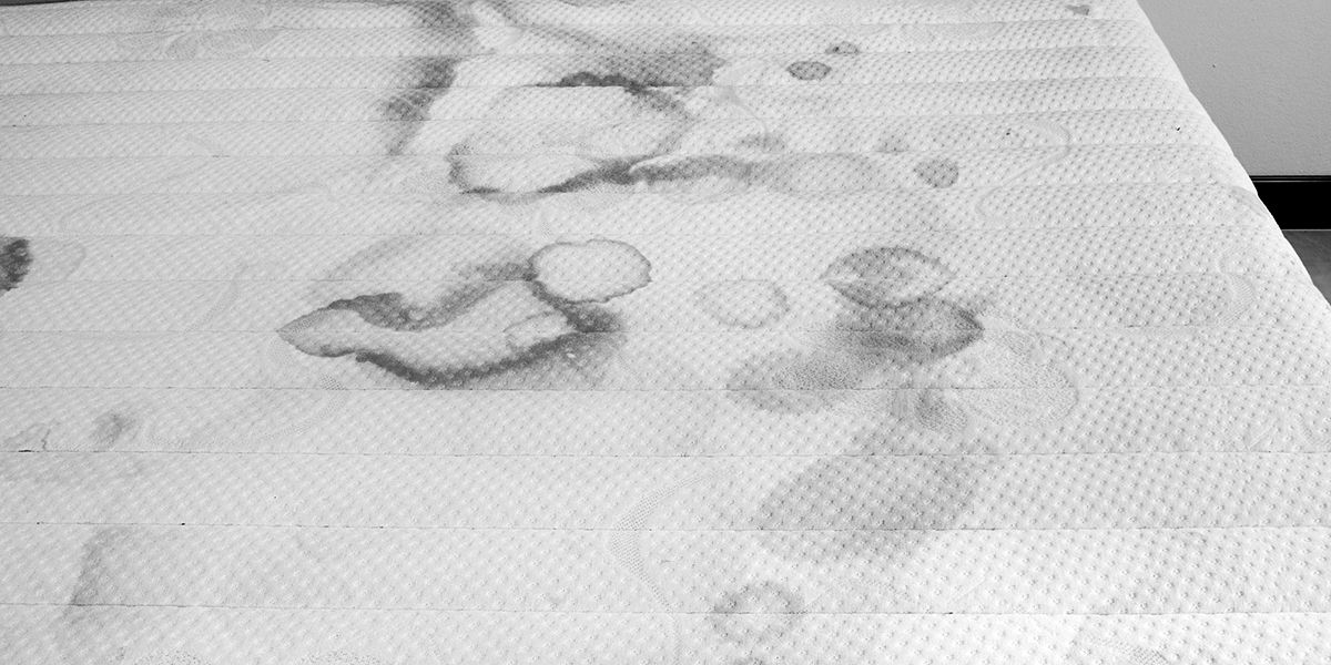 Libérez votre matelas des moisissures : 12 solutions efficaces