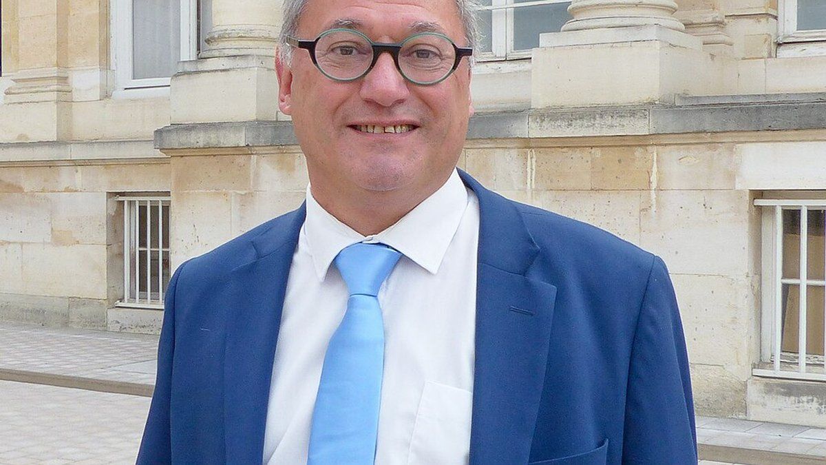 Accusations de harcèlement contre un député communiste : retour sur une soirée agitée