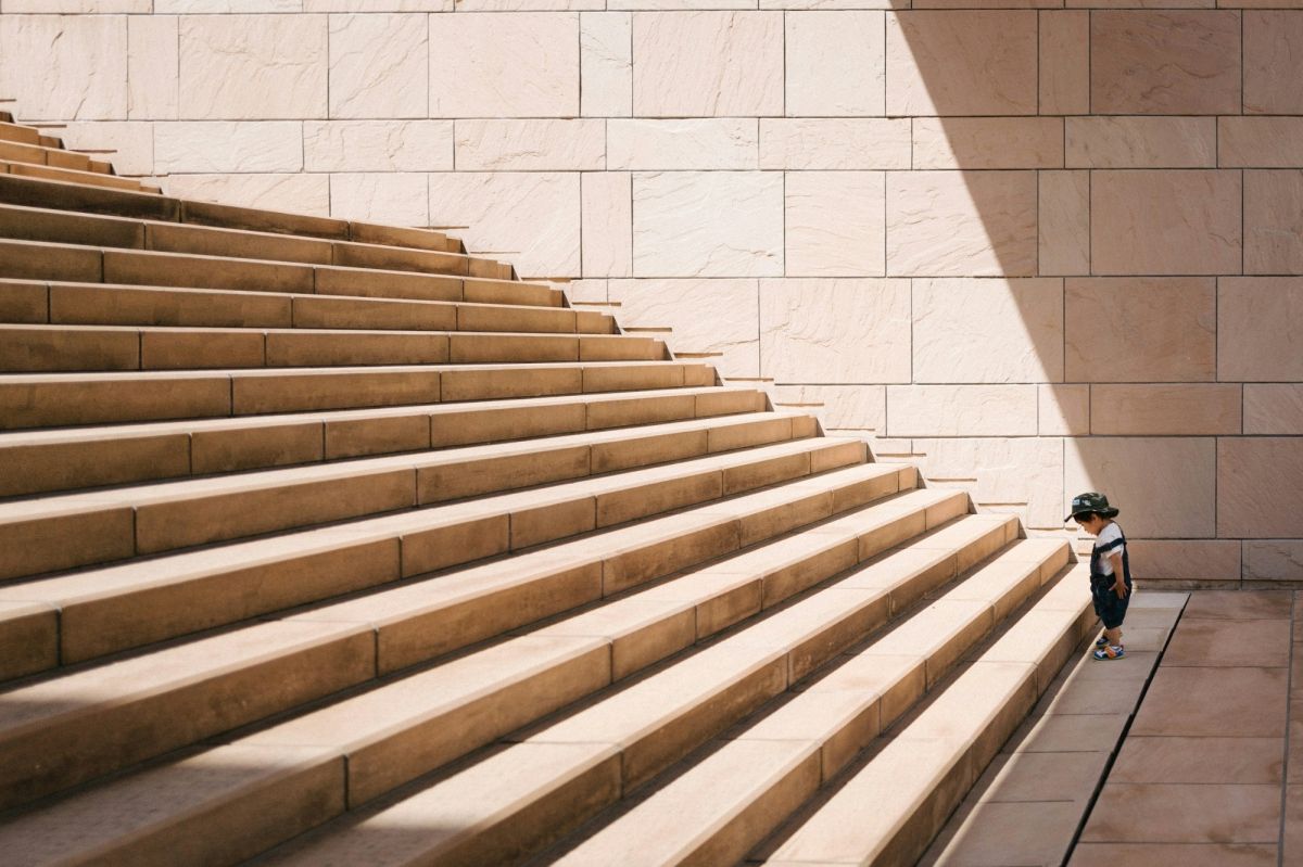 Être ou avoir : Comprendre les subtilités du verbe monter en français