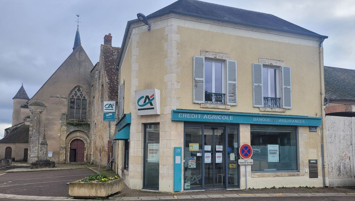 Fermeture de l'agence Crédit Agricole à Reuilly : une décision controversée