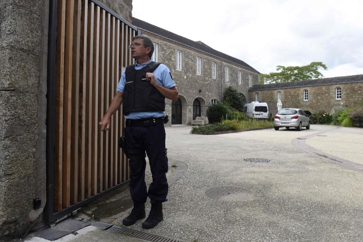Emmanuel Abayisenga condamné pour le meurtre du père Olivier Maire : une peine de 30 ans