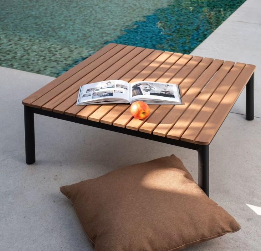 Transformez votre extérieur avec style grâce à la table basse ZEFYR à -40 % chez Alinéa