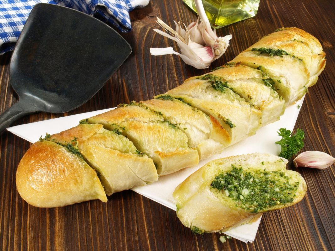 Le secret de François-Régis Gaudry pour réinventer votre baguette sèche à l'apéro