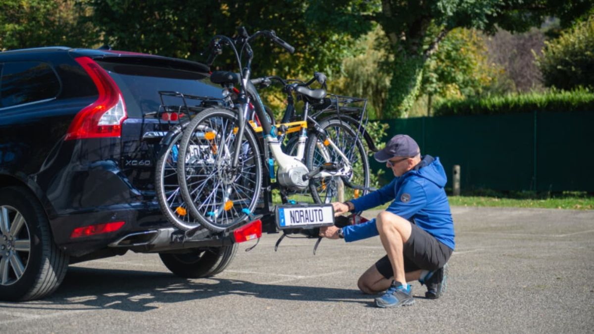 Profitez des beaux jours avec le porte-vélos E-Fit 200-2 à prix réduit chez Norauto