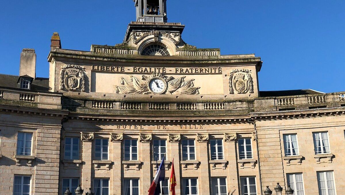 Sophie Douvry conteste la candidature d'Alain Gallerand : enjeux et implications