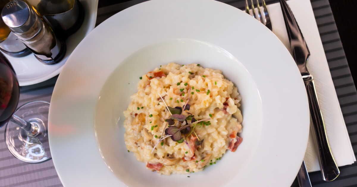 Le risotto réconfortant au jambon blanc et fromage Abondance en moins de 25 minutes