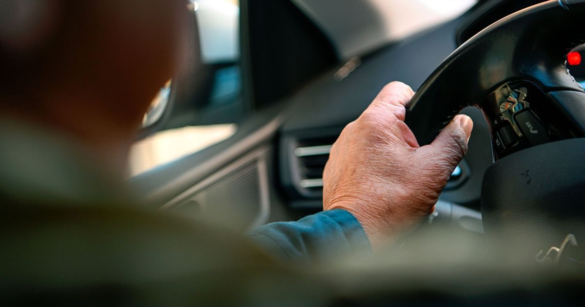 Comment réduire sa consommation d'essence : astuces pratiques à adopter