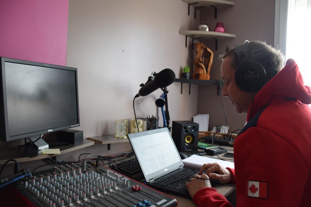 Une voix de liberté : Radio For Peace International émet en farsi depuis le Sud-Gironde