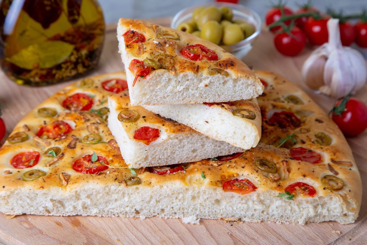 Focaccia express : la recette parfaite pour un apéritif rapide