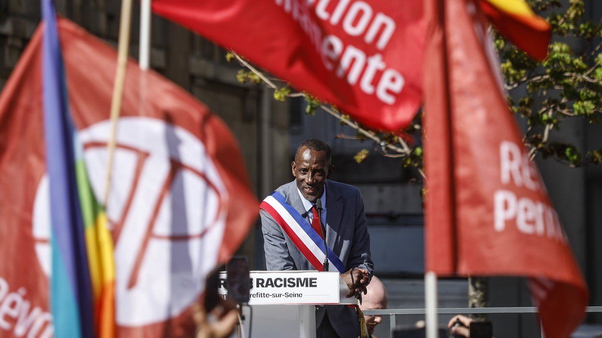 Saint-Denis s'engage contre le racisme : un rassemblement marquant sous les mots de Mélenchon