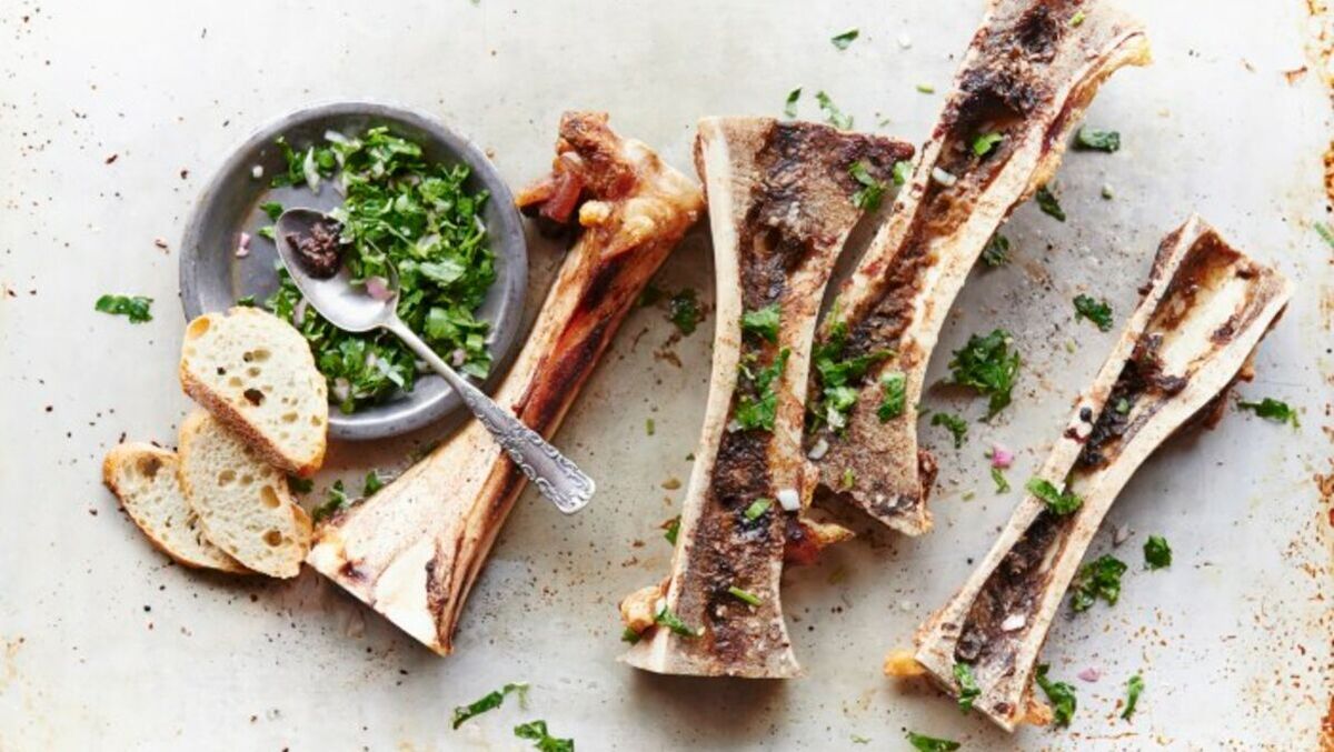Recette d’os à moelle au four sur tartines grillées