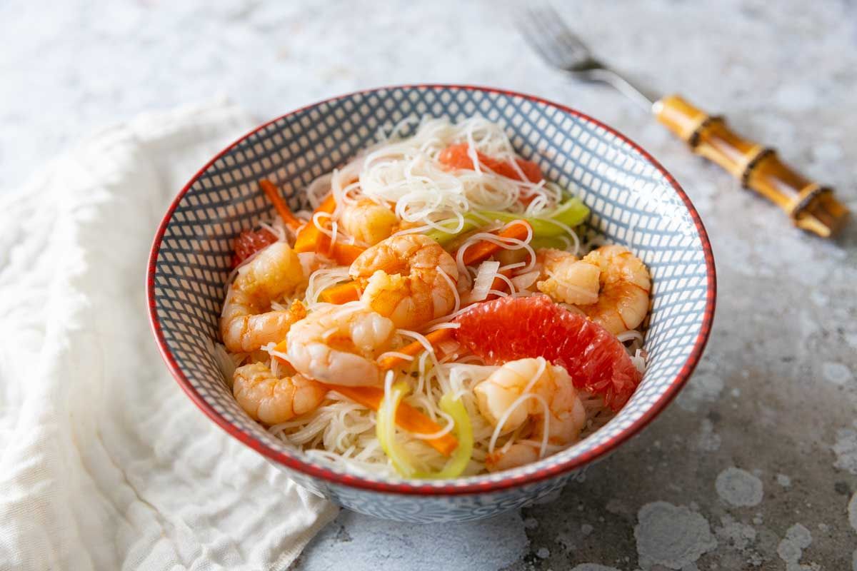 Salade thaï aux crevettes et pamplemousse