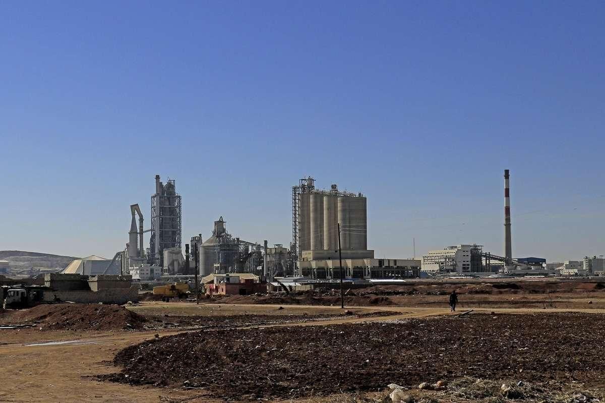 Lafarge : un géant du ciment dans la tourmente du financement de terrorisme en Syrie