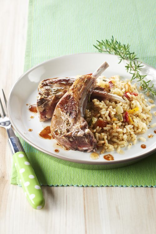 Une recette délicieuse : côtes d'agneau au romarin et riz parfumé