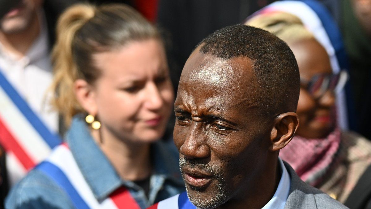 Le maire de Saint-Denis face à la justice : l’arrêté anti-expulsion suspendu