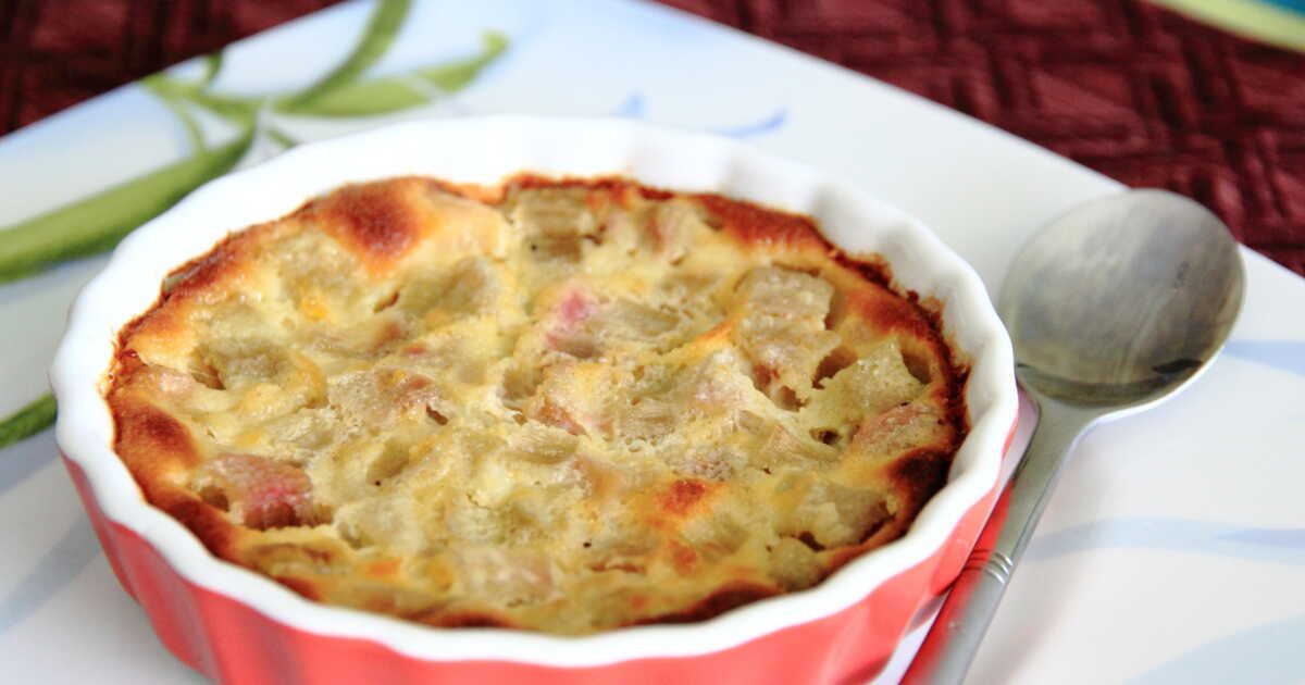 Découvrez le clafoutis à la rhubarbe façon Cyril Lignac