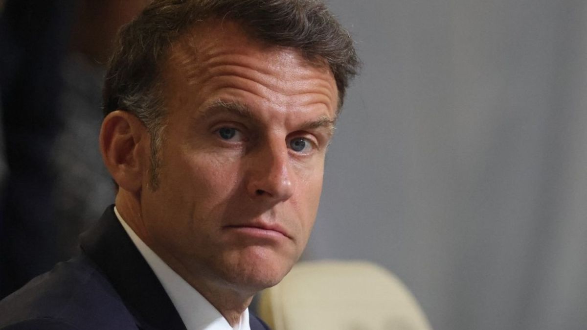 Macron appelle l'UE à riposter face aux menaces de surtaxe américaine sur les voitures