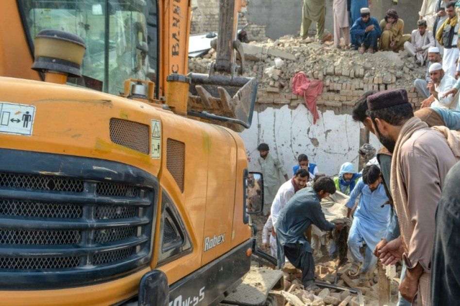 Pakistan : 15 policiers tués dans un attentat contre un poste de contrôle