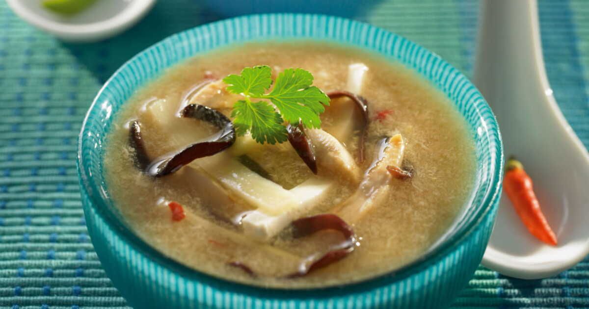 Recette de potage au poulet et aux champignons