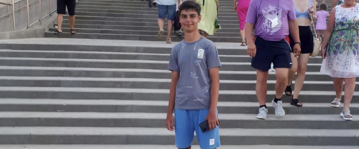 L'odyssée tragique d'un adolescent russe en prison pour ses convictions