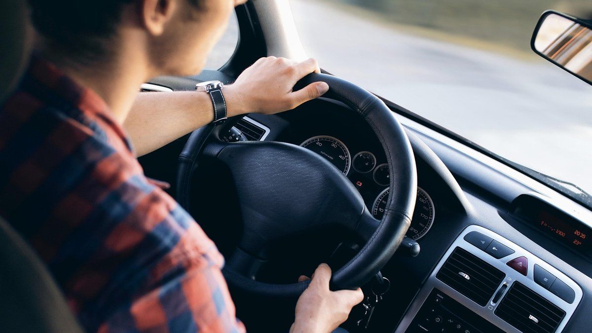 Rouler en sous-régime : une fausse bonne idée pour réduire sa consommation de carburant ?