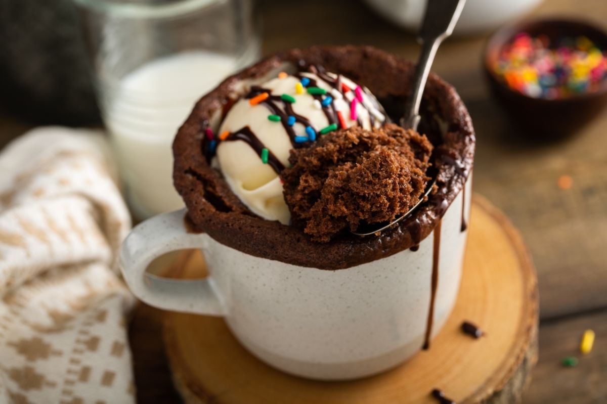 Dégustez un mug cake au chocolat sain en quelques minutes