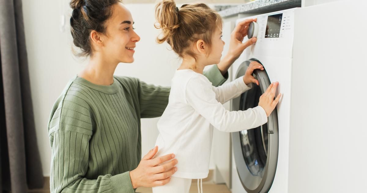L'astuce surprenante des balles de tennis pour un linge impeccable