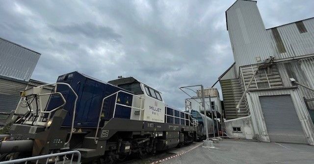 Le fret ferroviaire renaît à Ormes avec le départ d'un train de maïs vers la Bretagne