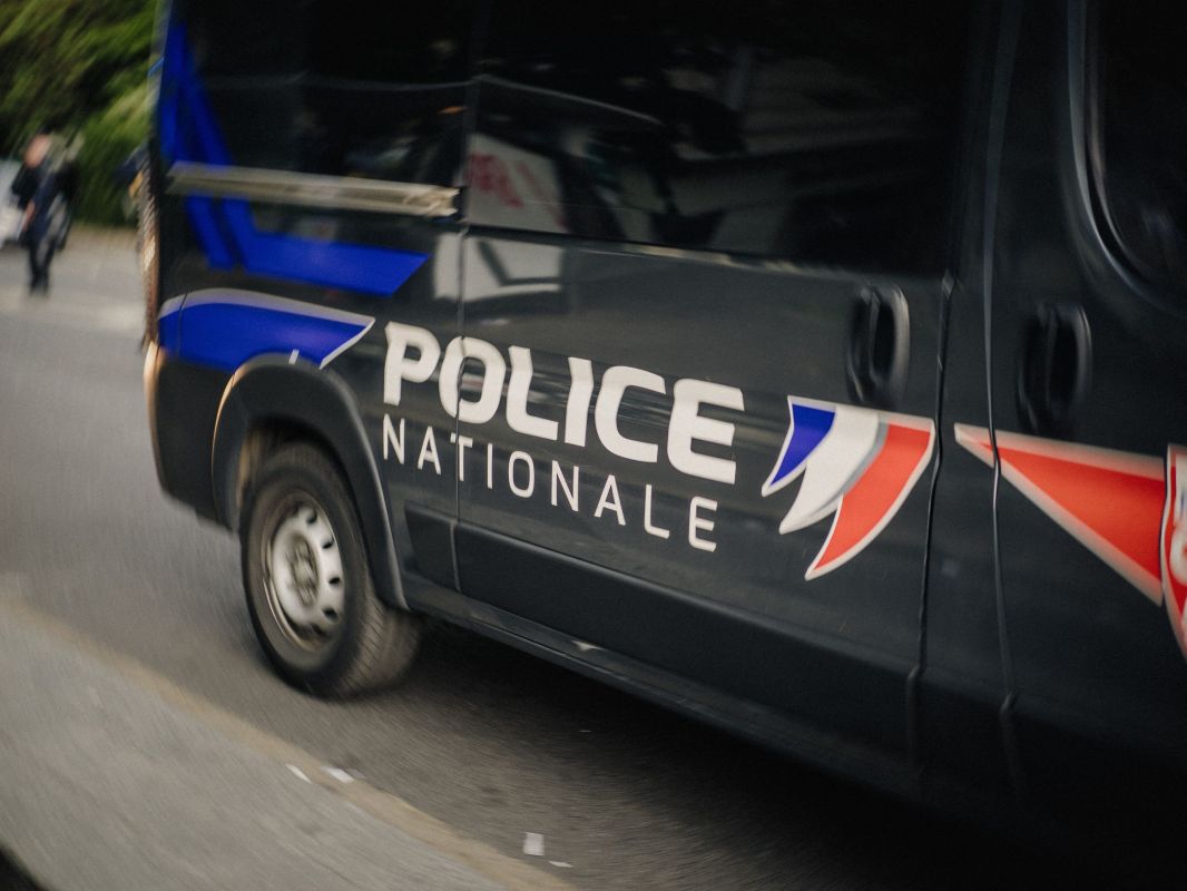 Des clés USB cachées dans la cellule d'un complice de la tuerie de Magnanville